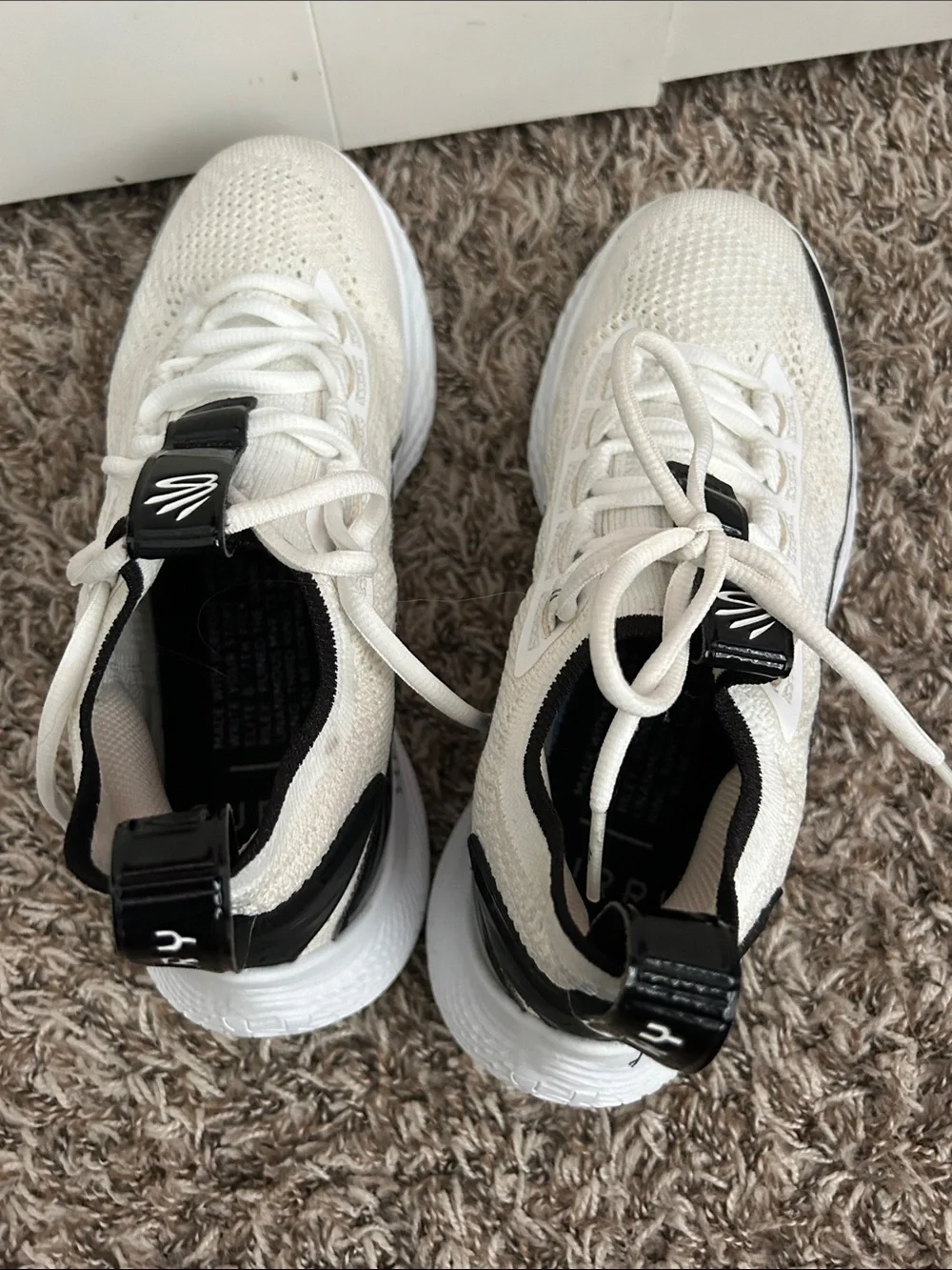 Under Armour Women's Knit BASKETBALL in White and Black